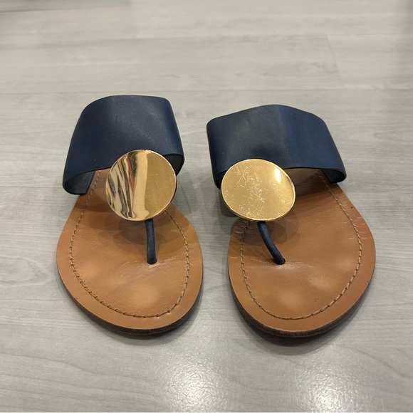 Tory Burch Navy and Tan Leather Thong Sandals with Gold Accent - Picture 2 of 8